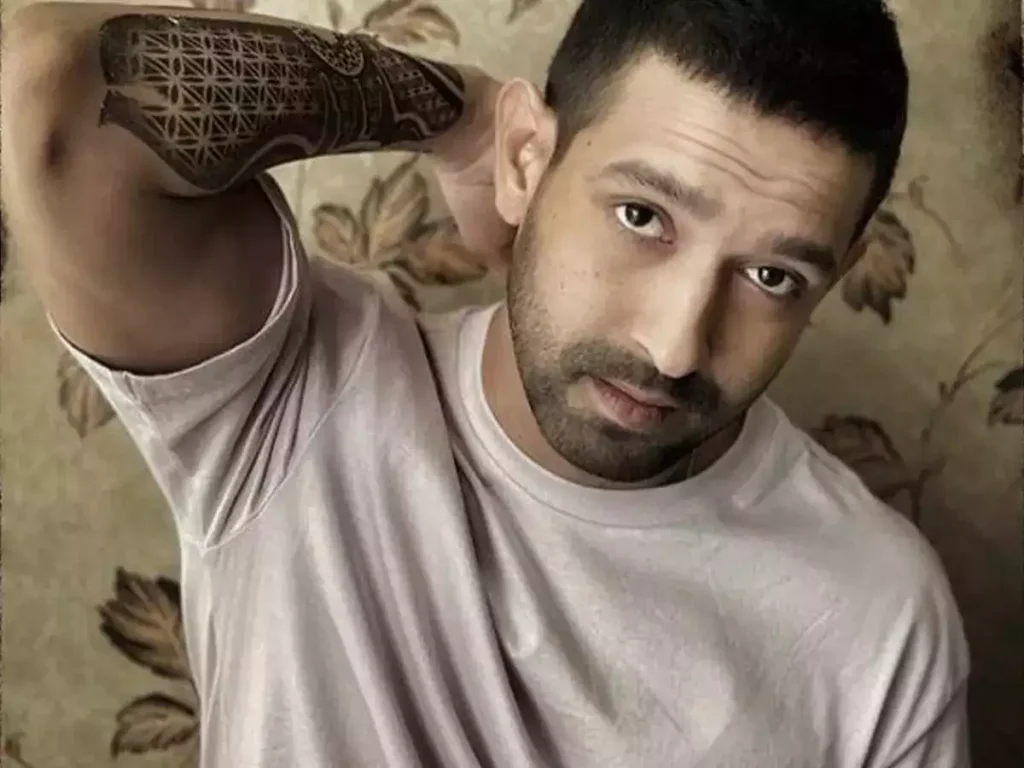 Love Hostel Vikrant Masseys Scary Look Came Out See Photo