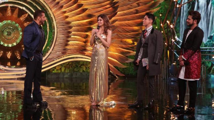Bigg Boss 15 Salman Khan Was Looking For Bigg Boss House In The Jungle But Rekha Gave A Twist