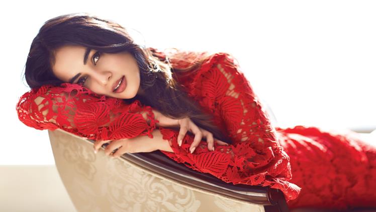 Sonal Chauhan Birthday It Is Interesting That Sonal Chauhans Debut Story Is Number 1 In Acting As Well As In The Fashion Game