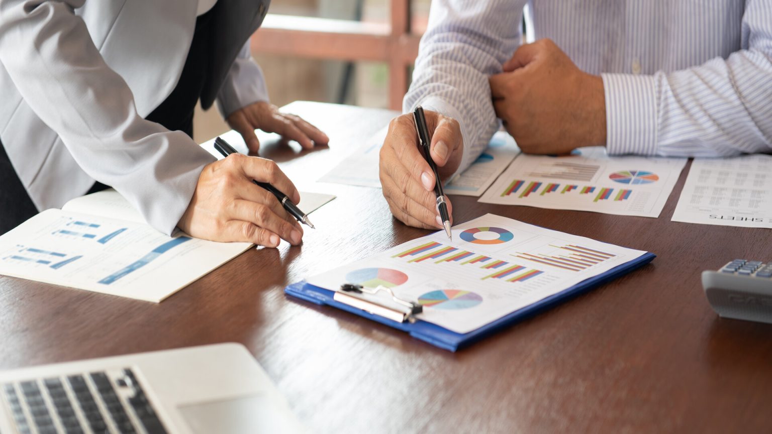 A Complete Guide to Investment Analysis For Professionals